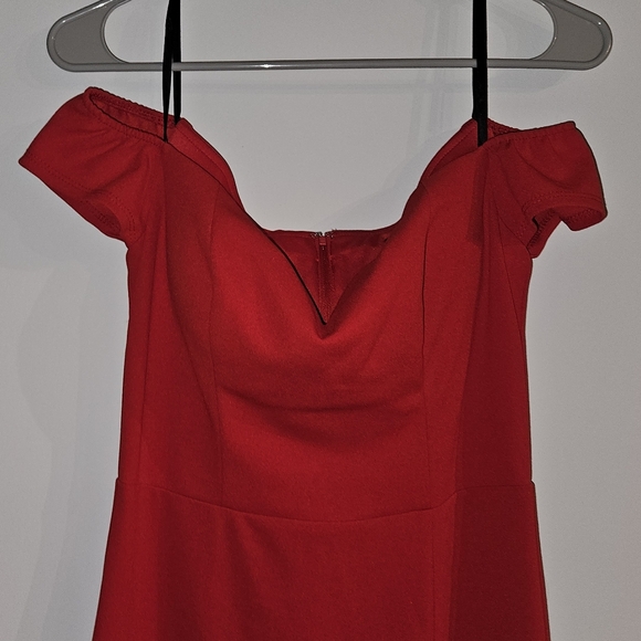 Windsor Bright Red Off Shoulder Dress - Picture 1 of 16